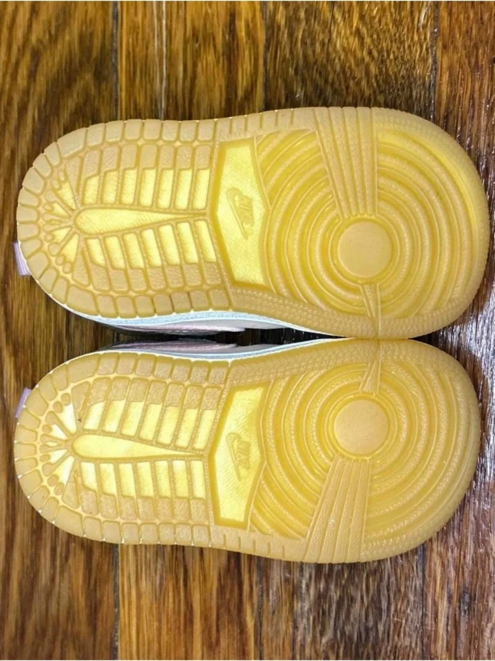 Air Jordan 1 Retro WB Lola Bunny Size 4C Toddlers Shoes